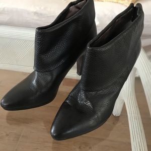 Banana Republic heals